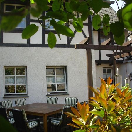 Ferienhaus Haus Am Puetz Wintrich Bagian luar foto