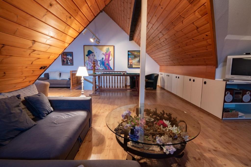 Ferienhaus Haus Am Puetz Wintrich Bagian luar foto