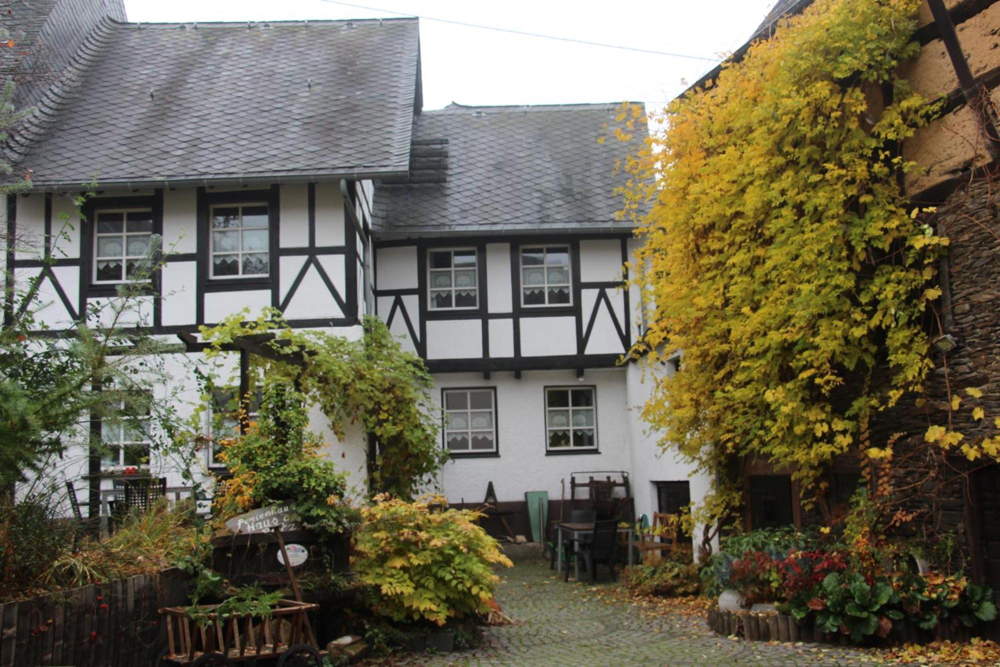 Ferienhaus Haus Am Puetz Wintrich Bagian luar foto